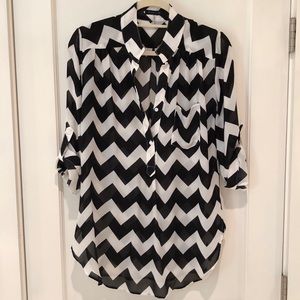 Boutique-Style Long Chevron Top - Black & White